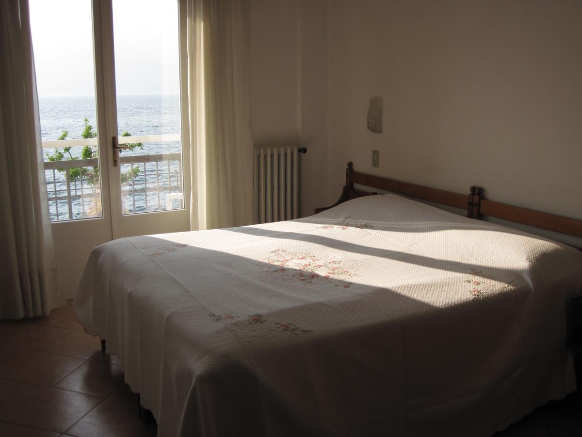 Piccolo Hotel Direkt Am See Brenzone sul Garda Exteriér fotografie